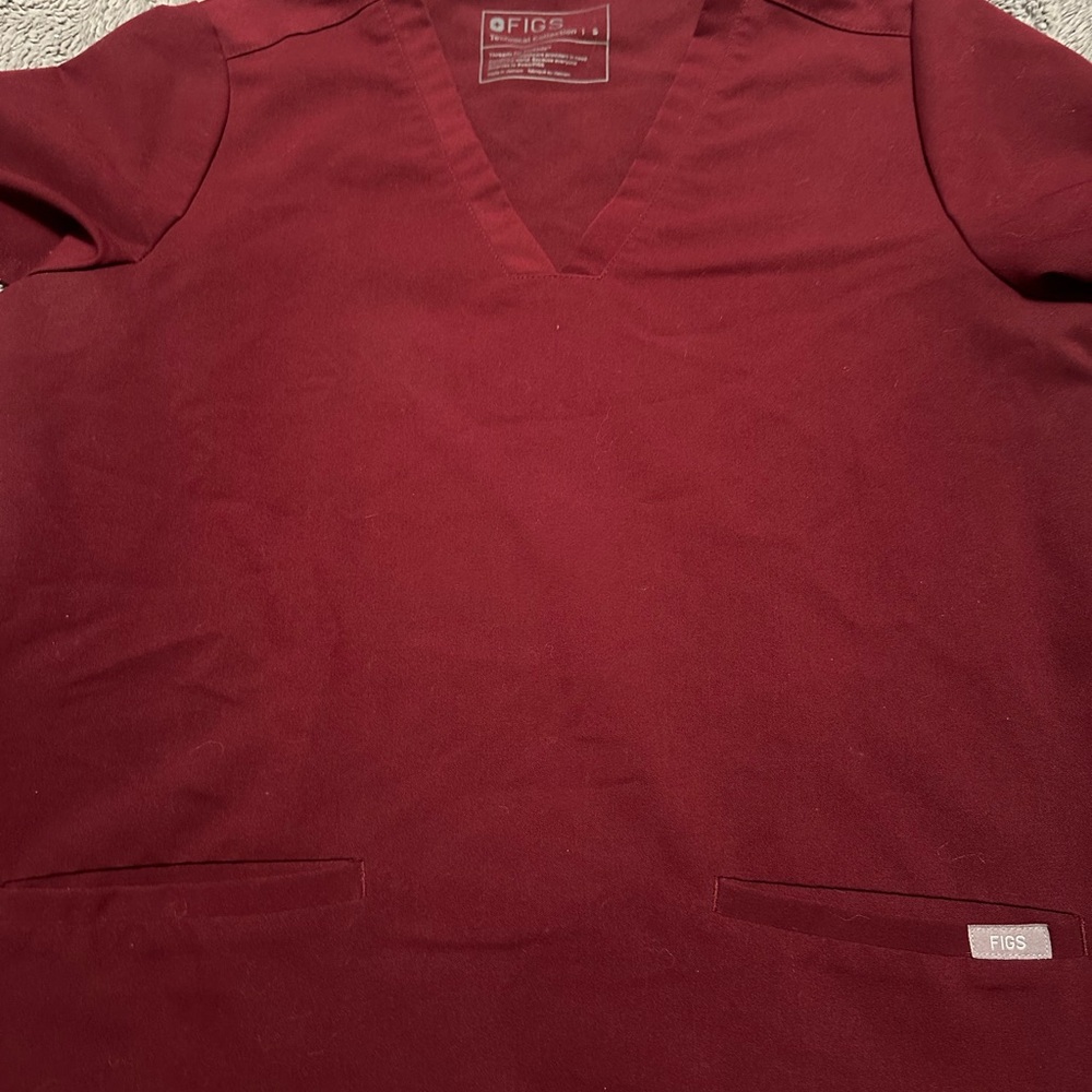 FIGS Women’s Burgundy Casma Scrub Top